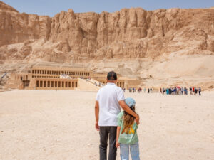 Luxor: Explore the Valley of the Kings & Hatshepsut Temple on a Guided Day Tour