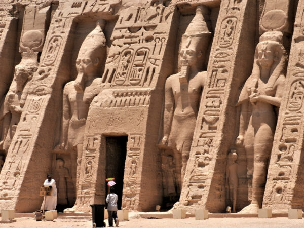 From Luxor: Private Full-Day Abu Simbel Adventure with Meals & Expert Guide