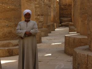 Luxor: Full-Day Guided Tour to the West and East Banks