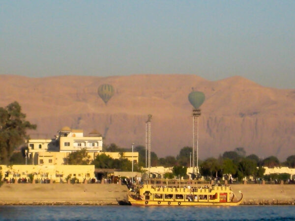 Luxor: Sunrise Magic with a Hot Air Balloon Ride - Image 3